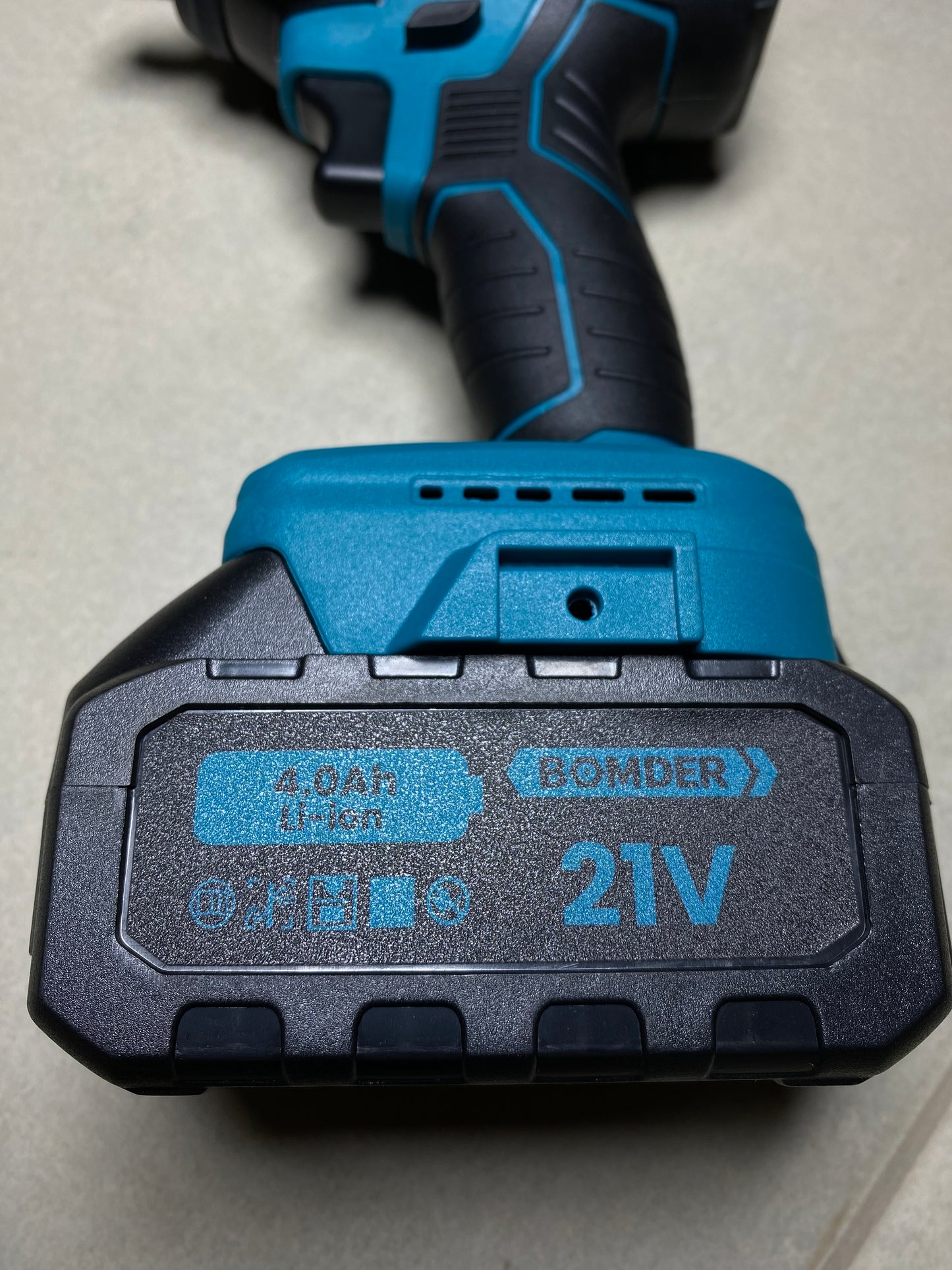 PISTOLA DE IMPACTO BOMDER 450nm